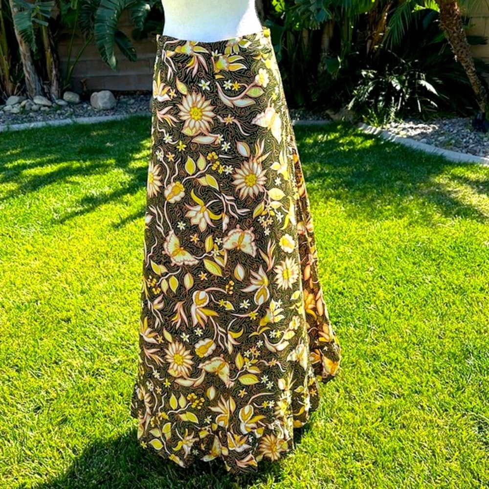 Kooples Paris “Vintage flowers” women’s size 2 asymmetrical blk/yellow skirt NWT - Picture 6 of 11
